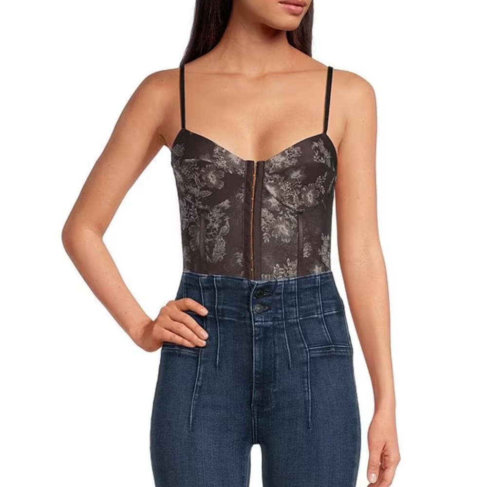 Night Rhythm Floral Print Sweetheart Neck Bodysuit